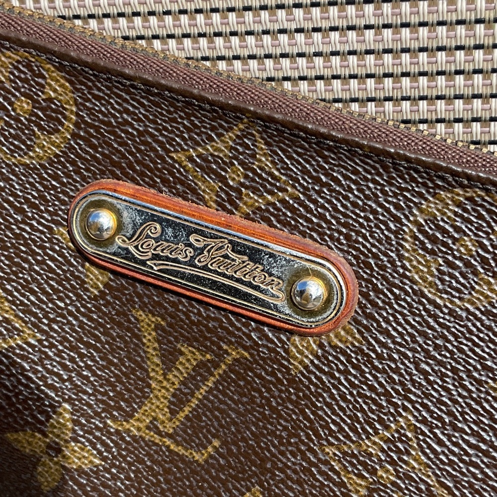 Louis Vuitton Eva clutch LV monogram bag - Picture 6 of 16